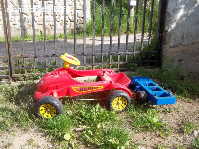 Детска количка с педали и камион за ремонт или части