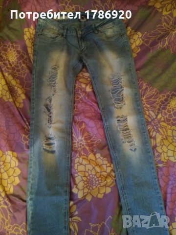 Дамски скъсани дънки