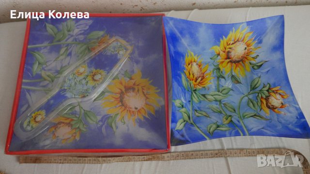 Разпродажба! Рисувано стъкло комплект големи чинии нови