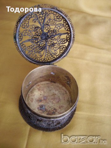 Филигранна сребърна старинна кутийка за бижута., снимка 5 - Антикварни и старинни предмети - 13981775