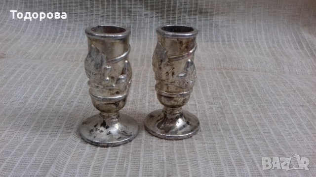 Чифт малки  свещници, снимка 1 - Антикварни и старинни предмети - 21619826