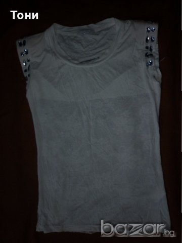 Бяла блуза с пайети и дантелен гръб , снимка 2 - Корсети, бюстиета, топове - 18565788