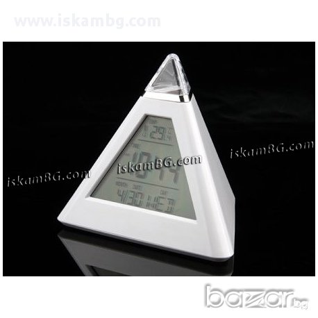 LED Часовник Пирамида сменящ цвета си в 7 цвята - код 0215, снимка 2 - Други - 13390094