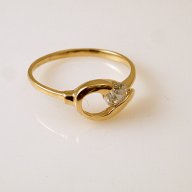 златен пръстен с циркон -КАПЧИЦА- 1.51 гр/ размер №52, снимка 4 - Пръстени - 17044511
