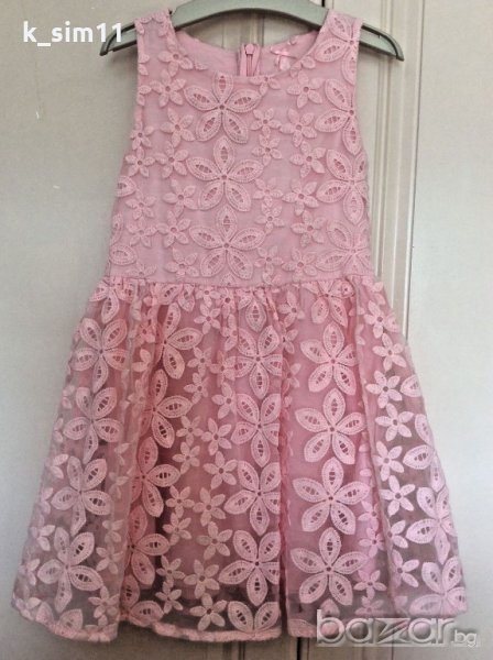 2 бр. розови дантелени рокли за 5 и 6 г , снимка 1