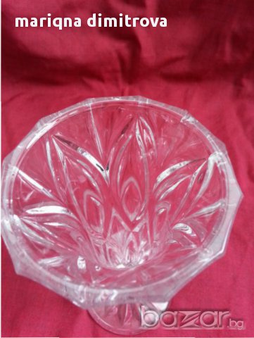 кристална ваза  , снимка 2 - Антикварни и старинни предмети - 17710325