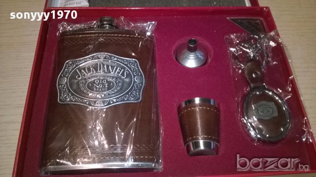 Jack daniels-Луксозен подаръчен комплект-24/18/4см, снимка 10 - Антикварни и старинни предмети - 16432356