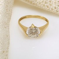 златен пръстен с цирконий ф8 мм 2.36 грама, снимка 1 - Пръстени - 21290781
