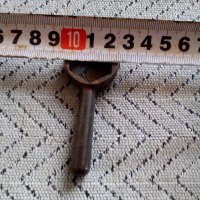 Стар гаечен ключ #3, снимка 5 - Антикварни и старинни предмети - 23446200