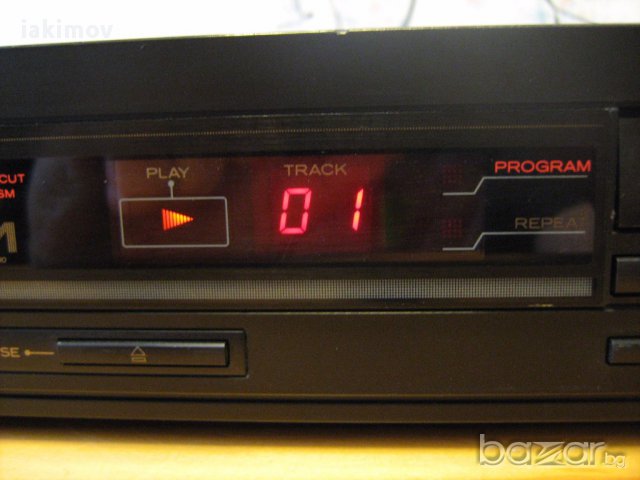 Hitachi cd7000, снимка 3 - Плейъри, домашно кино, прожектори - 17779498