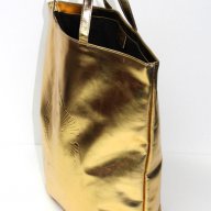 ROBERTO CAVALLI-нова златиста чанта-42 см. х 41 см. & с парфюмна мостра CAVALLI , снимка 5 - Чанти - 16470983