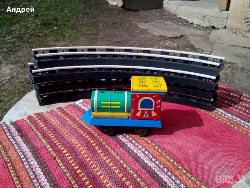Стара играчка влакче, снимка 1