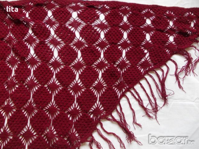 Ръчно плетен шал, снимка 2 - Шапки - 19990423