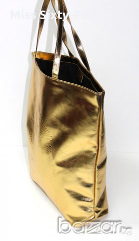 ROBERTO CAVALLI-нова златиста чанта-42 см. х 41 см. & с парфюмна мостра CAVALLI , снимка 5 - Чанти - 16470983
