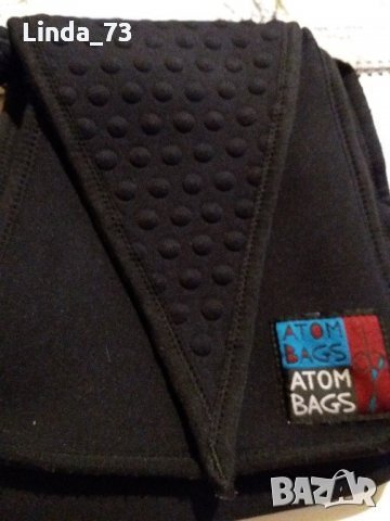 Дам.чанта-/неопрен/-"ATOM BAGS"-черна. Закупена от Италия., снимка 8 - Чанти - 22401487