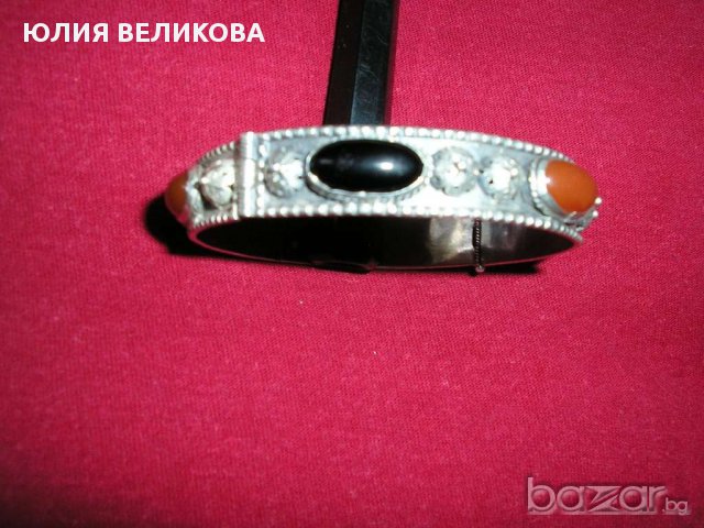 Старинна сребърна гривна с оникс и сардоникс