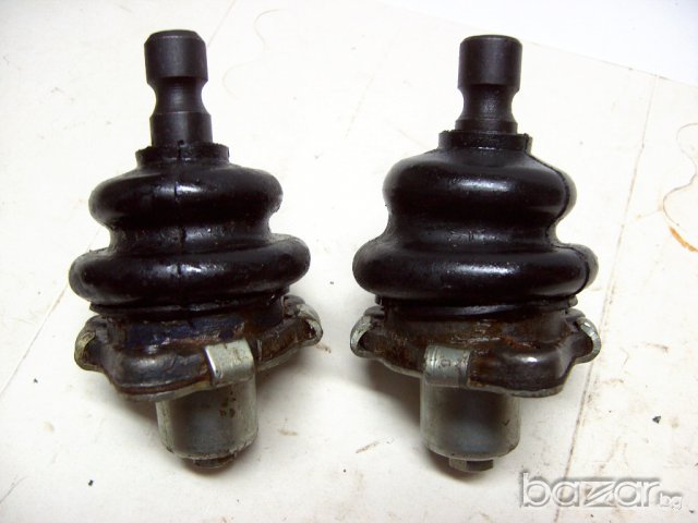 Ябълковиден болт за горния носач на москвич  