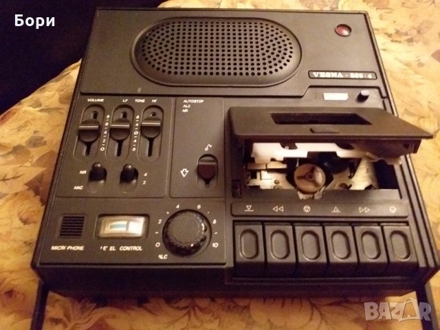 Касетофон VESNA 205-4, снимка 3 - Радиокасетофони, транзистори - 25454122
