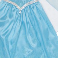 Много нежна и красива рокля на Елза от Замръзналото кралство с шлейф, който може да се маха, снимка 4 - Детски комплекти - 16644184