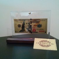 Сувенири 100 златни долара банкноти в стъклена поставка , снимка 2 - Други ценни предмети - 20607537