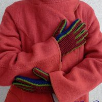 Плетени ръкавици ,,Зимни - сини с бордо горница и зелен контур", снимка 7 - Ръкавици - 24009581