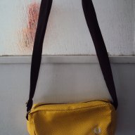 Чантичка с дълги дръжки за през рамо, снимка 2 - Чанти - 18443762
