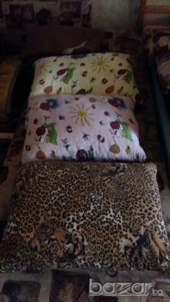 3 БР. БЪЛГАРСКИ ВЪЗГЛАВНИЦИ, снимка 1