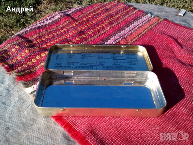 Стара метална кутия #3, снимка 3 - Антикварни и старинни предмети - 22889021
