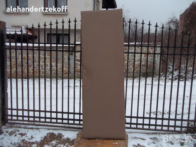 Едностранно тапицирана масивна интериорна врата