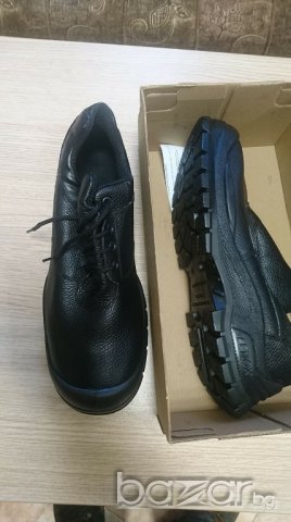 Продавам работни обувки-половинки, снимка 3 - Мъжки боти - 20727939