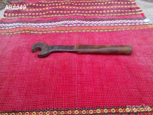 Стар гаечен ключ №16