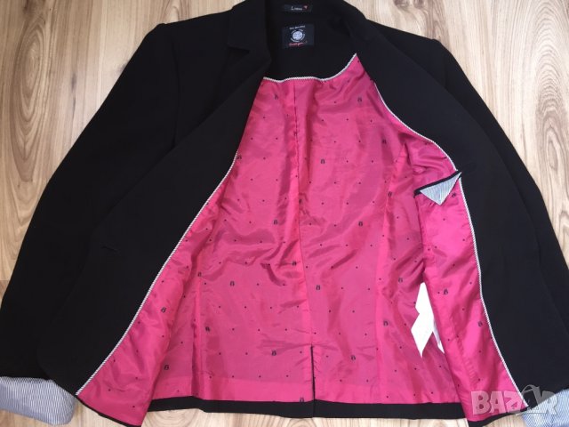 Дамско сако BERSHKA оригинал, size L, черно с цикламен хастар , НОВО!!, снимка 4 - Сака - 11070978
