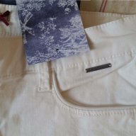 Нови дамски бял панталон слим модел с етикет на  Stradivarius - размер  М / 40 EU, снимка 5 - Панталони - 16842063