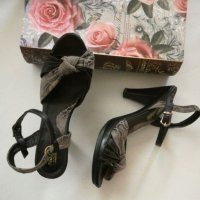 Обувки, снимка 1 - Дамски обувки на ток - 24179273