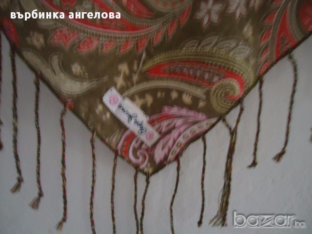 Шал" Pepe Jeans" квадрат, снимка 3 - Шапки - 17914713