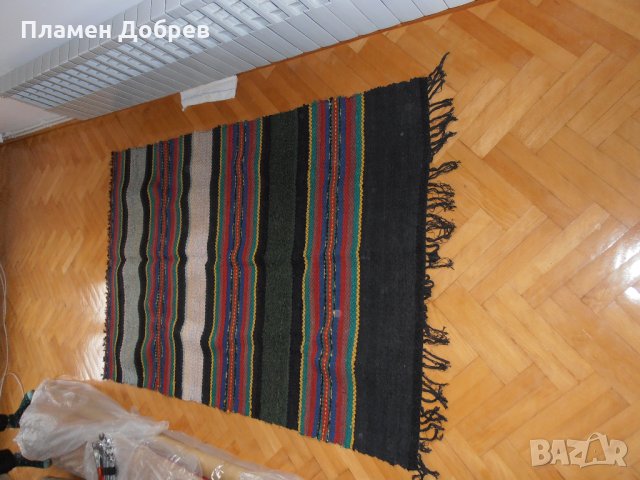 Продавам парцалена, нова черга и вълнена пътека (плат).