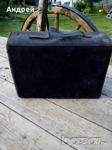 Стара авто аптечка, снимка 4 - Антикварни и старинни предмети - 18693754