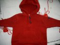 Червен пуловер с качулка, снимка 4