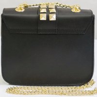 Естествена кожа, черна дамска чанта с метална декорация Giulia, снимка 4 - Чанти - 18832663