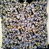 Черно-бяла ефирна блуза на Bershka,S., снимка 1 - Корсети, бюстиета, топове - 16776338