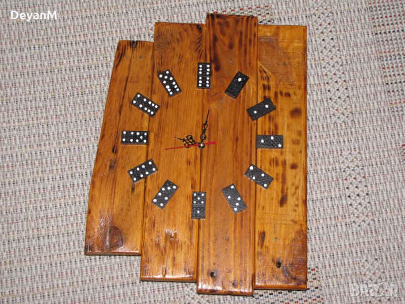 Стенен часовник Домино, снимка 1