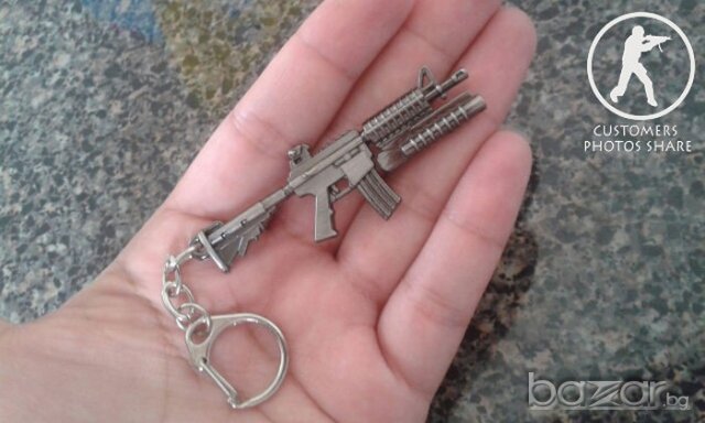 M16 автоматично оръжие ключодържател 1:1 реалистично, снимка 4 - Колиета, медальони, синджири - 21449435