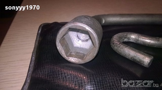 Mitsubishi-комплект за гуми-внос швеицария, снимка 13 - Аксесоари и консумативи - 16444987