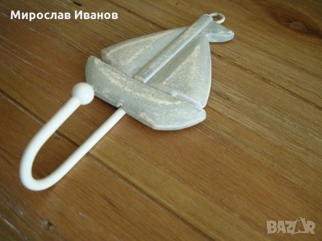 "Платноходка"- дървена закачалка с метална кука, снимка 1