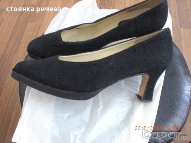продавам дамски обувки-естествен велур-черни, снимка 3 - Дамски ежедневни обувки - 18608820