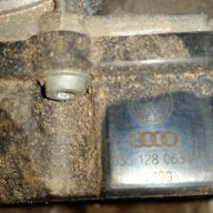 дроселова клапа от Audi A4, снимка 2 - Части - 17652487