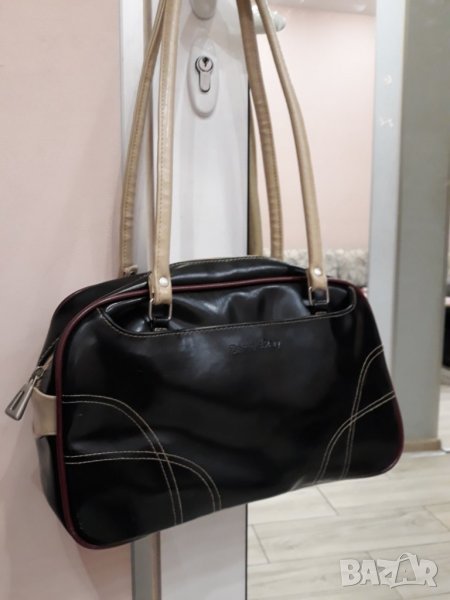 Дамска черна чанта марка Daniele Ray , снимка 1