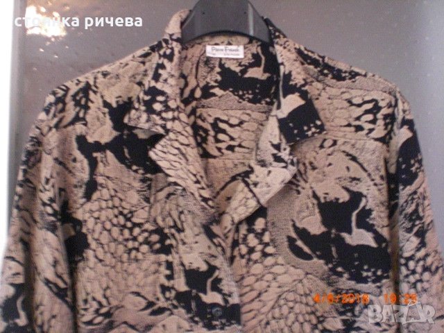 продавам дамска блуза-риза с къс ръкав от Германия, снимка 4 - Ризи - 21790428