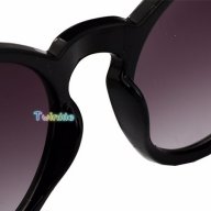 Стилни дамски слънчеви очила тип "кръгли"  - 4 цвята, снимка 6 - Слънчеви и диоптрични очила - 18131624