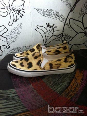 Кецове без връзки, снимка 2 - Кецове - 21404339